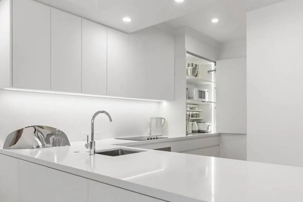 Howard 11-7 Noosa River At Your Doorstep نوسافيل